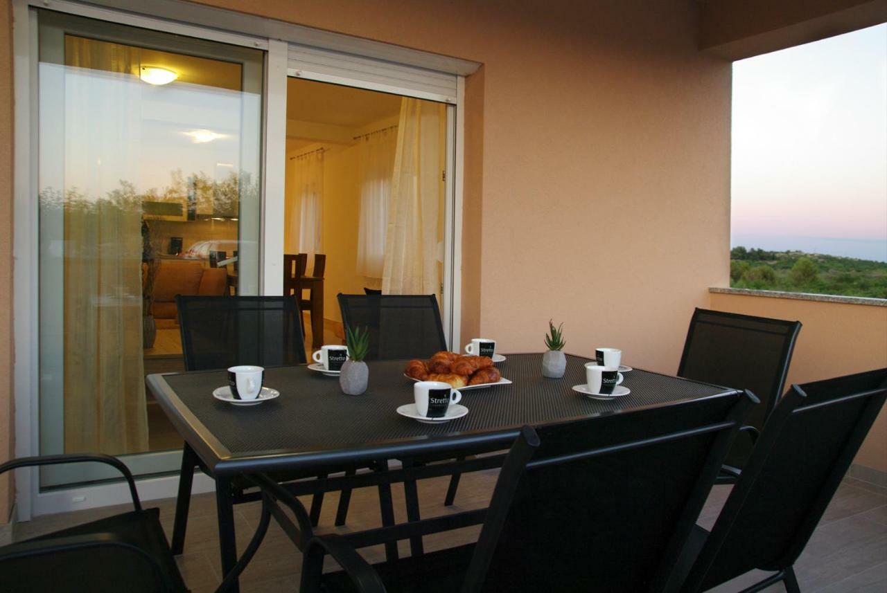 Holiday Home Luka Zadar Exterior photo