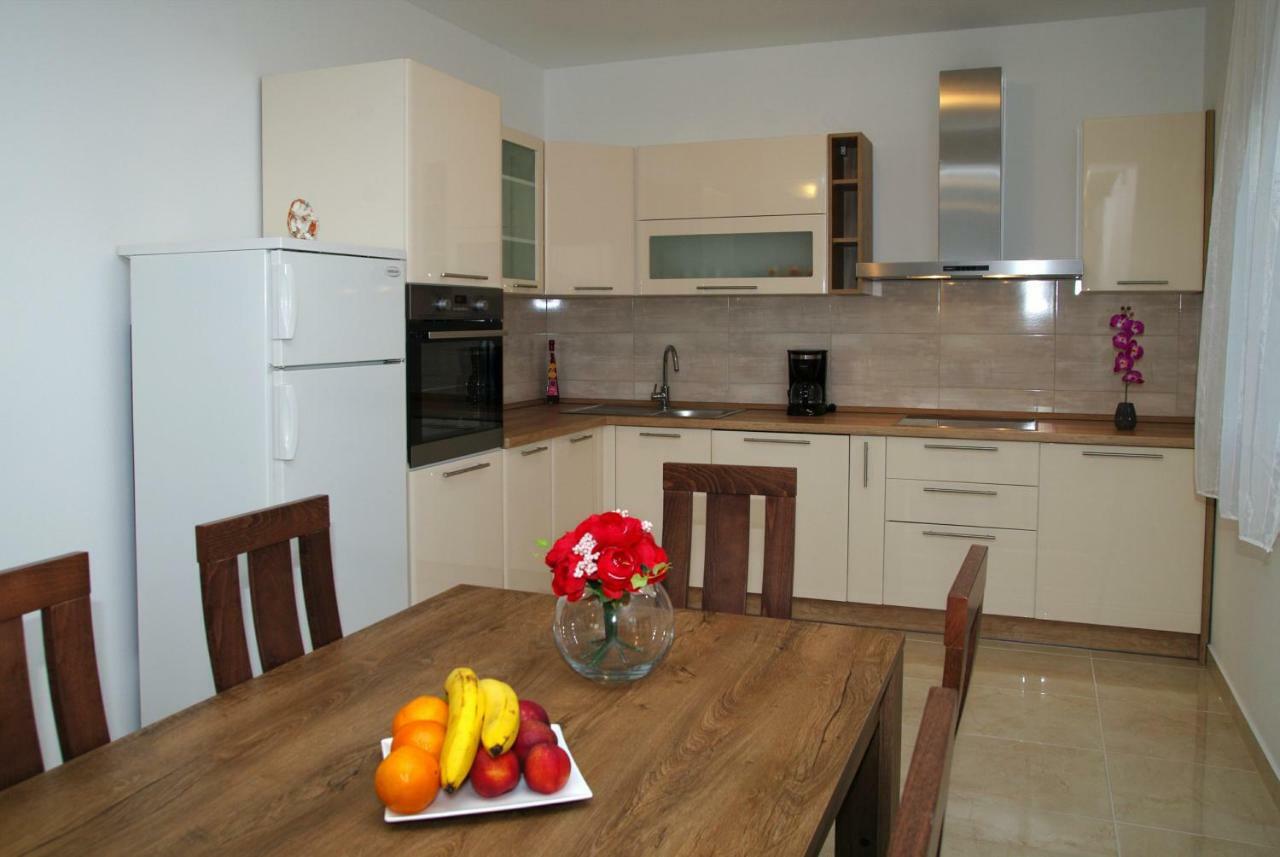 Holiday Home Luka Zadar Exterior photo
