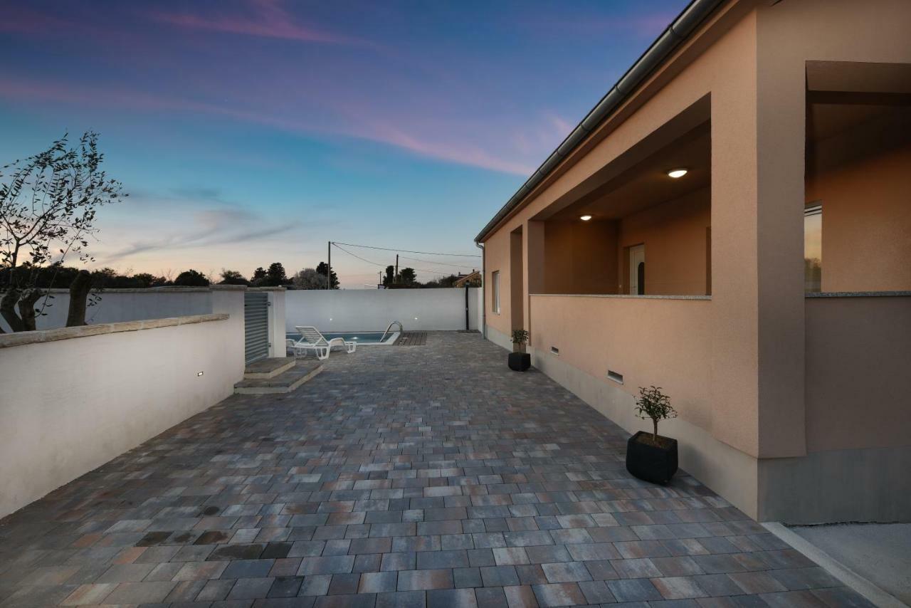 Holiday Home Luka Zadar Exterior photo