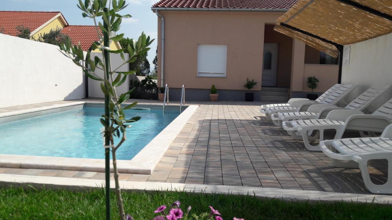 Holiday Home Luka Zadar Exterior photo